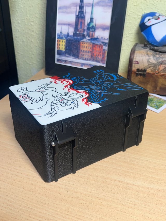 Caja Top Loader de Zekrom y Reshiram