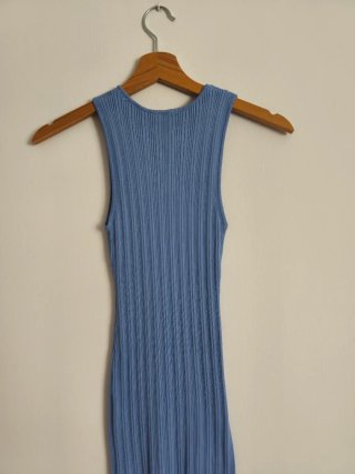 Vestido Bershka azul ajustado