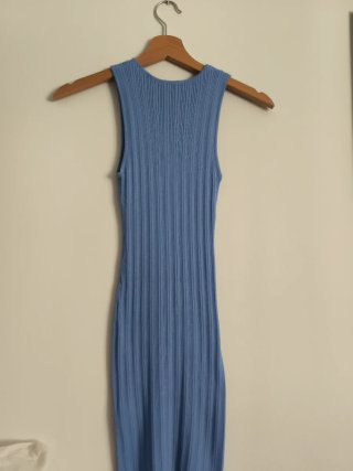 Vestido Bershka azul ajustado