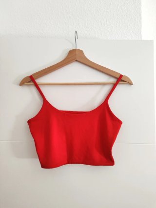 Top rojo tirantes