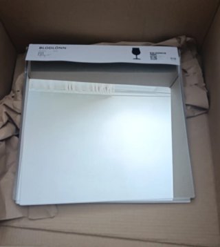 Tres espejos cuadrados Ikea