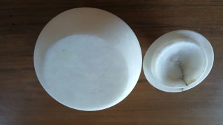 Bombonera de mármol blanco