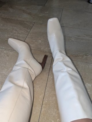 Botas altas (PIEL) de MANGO, color beige