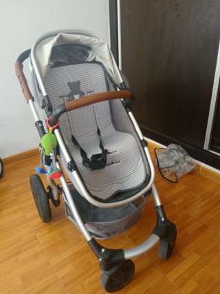 Carro de bebé con portabebé