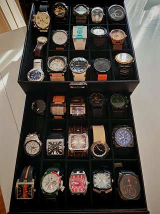 Colección de relojes y relojero