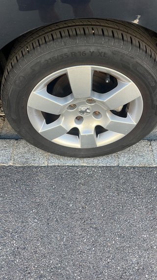 Peugeot 5008 2011