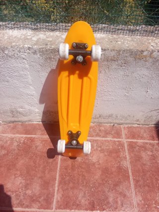Skate naranja para niños