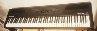 Piano Digital Alesis Recital Pro 88 Teclas martill