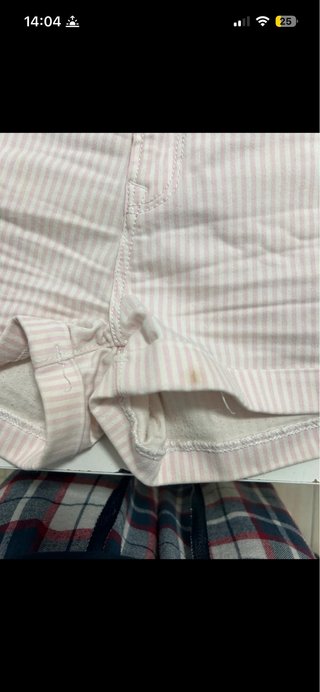 Shorts Stradivarius rayas rosa y blanco