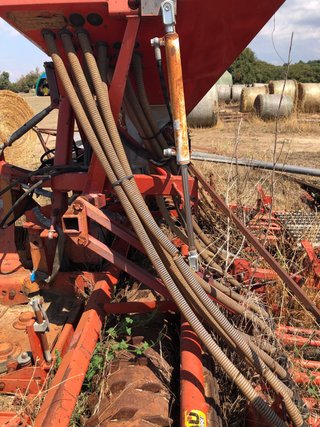 Sembradora con grada rotativa RAU
