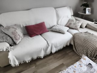 Mesa Comedor Cristal y Metal. SE REGALA SOFA