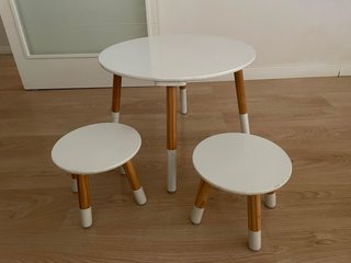 Mesa y sillas Infantiles Blancas Ikea