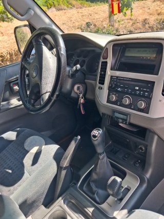 Mitsubishi Montero 2006