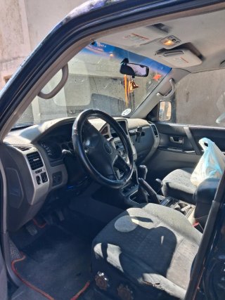 Mitsubishi Montero 2006