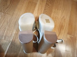 Tacones plataforma beige/champán talla 35