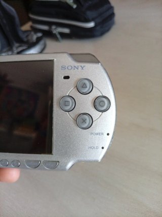 PSP Edición Final Fantasy Crisis Core