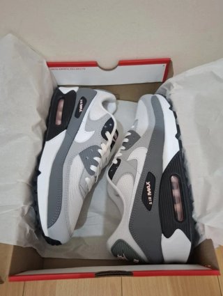 Zapatillas Nike Air Max 90 Gris y Blanco