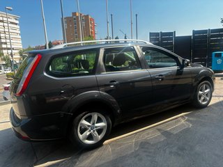 Ford Focus 2010 Titanium