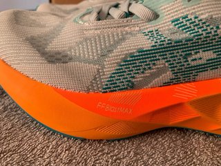Asics Novablast 5
