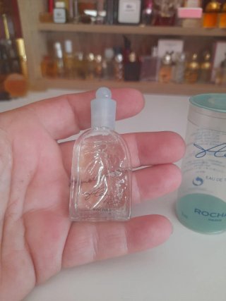 Miniatura Perfume Fleur de Eau Rochas es original