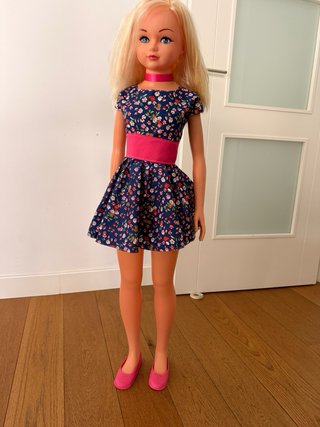 Muñeca Tamara 105cm jugettos