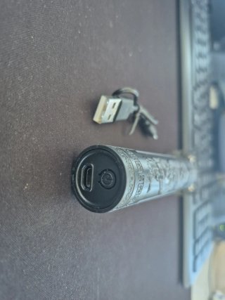 Máquina Cortapelo Negra con USB