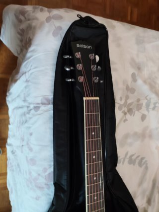 Guitarra Acústica Negra Saison