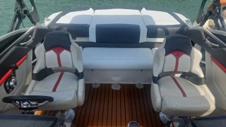 Barco Fourwinns S215