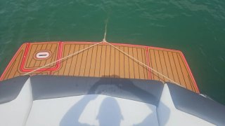 Barco Fourwinns S215