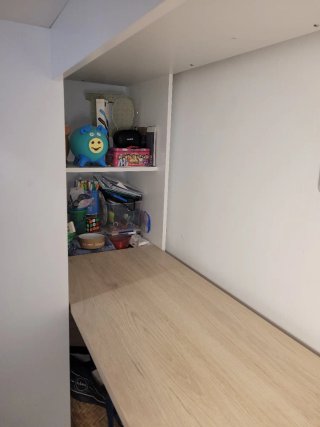 Habitación juvenil completa.