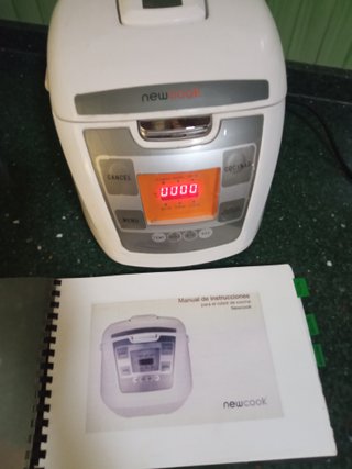 Robot de Cocina Newcook con Manual Ins.