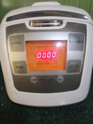 Robot de Cocina Newcook con Manual Ins.