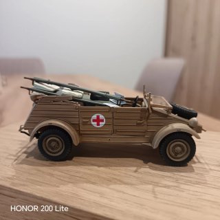 Maqueta Kubelwagen Ambulancia Militar