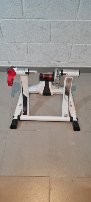 Rodillo Elite Fluid para Bicicleta