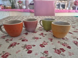 Tazzine caffè in ceramica colorata