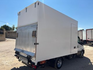 Iveco Daily 2020 paquetera trampilla elevadora E6