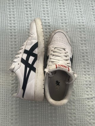 Asics Japan S Zapatillas Blancas y Negras y rojo
