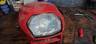 Careta y faro  XR 125 reparada