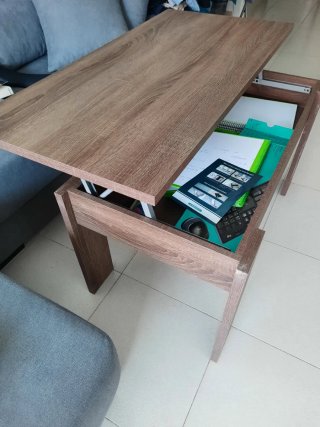 Mesa de café con tablero elevable