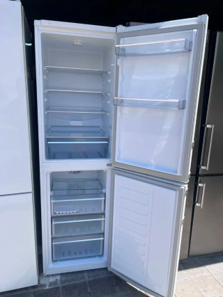 Nevera Grundig blanca