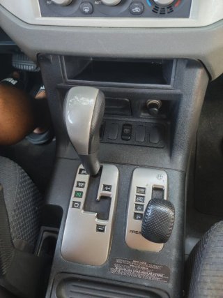 Mitsubishi Montero 2006