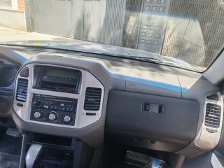Mitsubishi Montero 2006