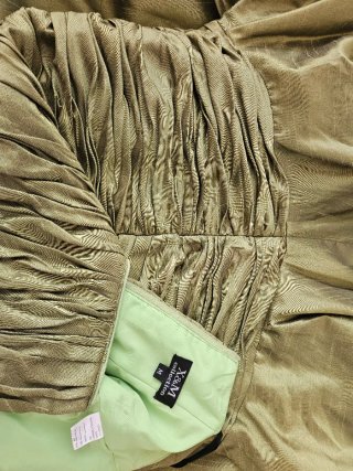 Vestido verde tubo drapeado talla M