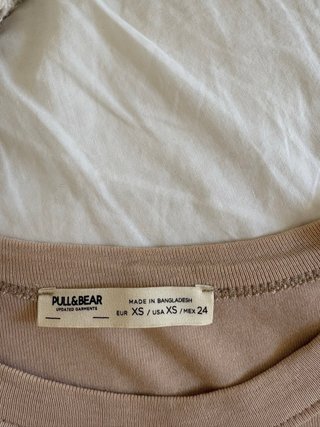 Top corto beige Stradivarius