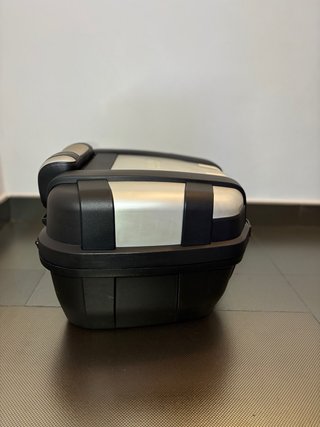 Baúl Givi Top Case 2 Cascos