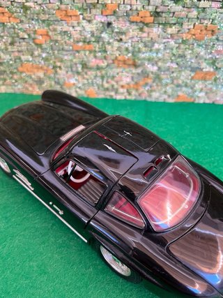 Mercedes 300 SL 1954 – Escala 1:18 Burago