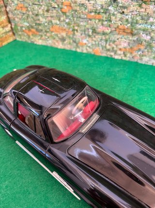Mercedes 300 SL 1954 – Escala 1:18 Burago