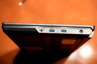 Fujitsu Celsius H780 i7 / 32GB RAM / Quadro P600