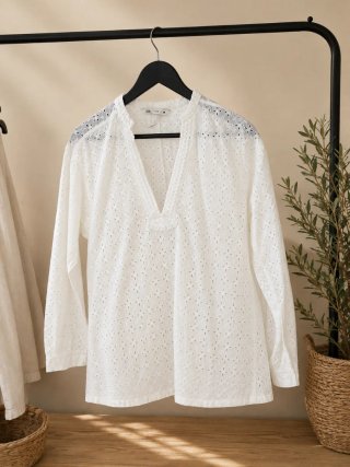 Blusa Zara manga larga bordada