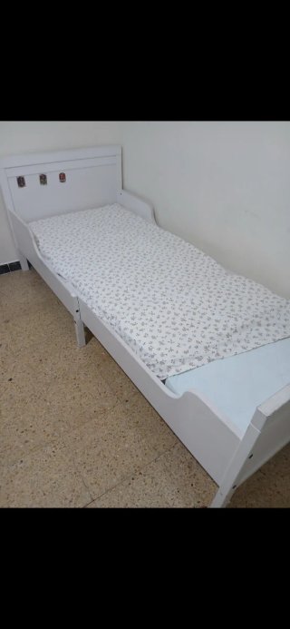 Cama infantil de madera